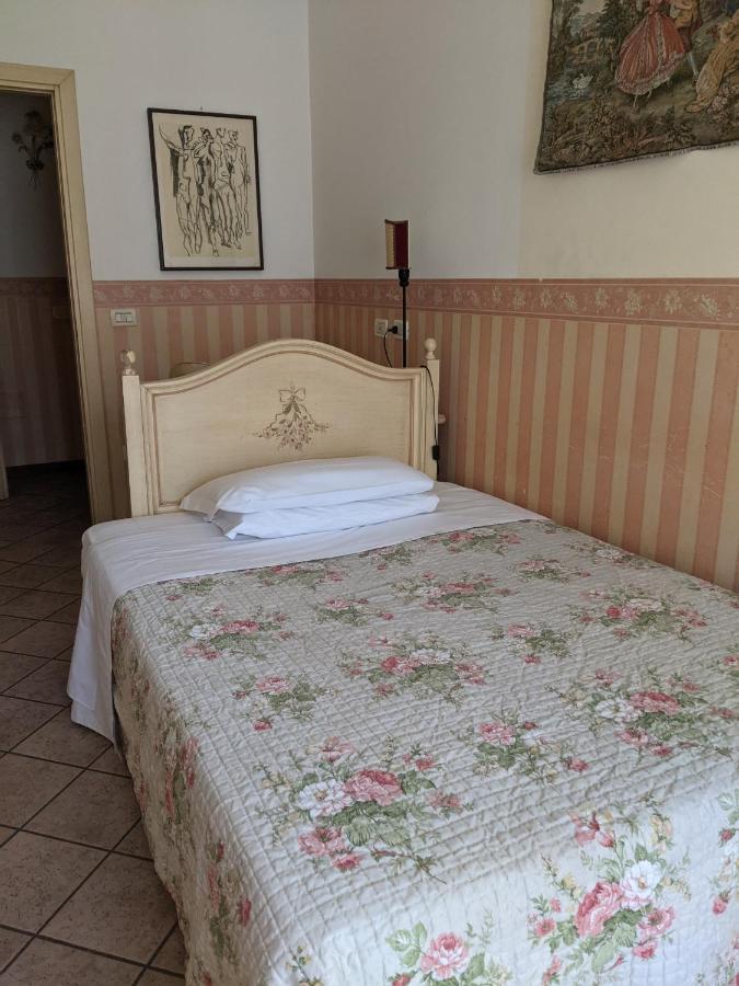 D'Elite Room & Breakfast Ferrara Exteriör bild