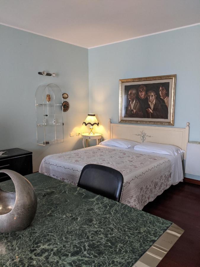 D'Elite Room & Breakfast Ferrara Exteriör bild